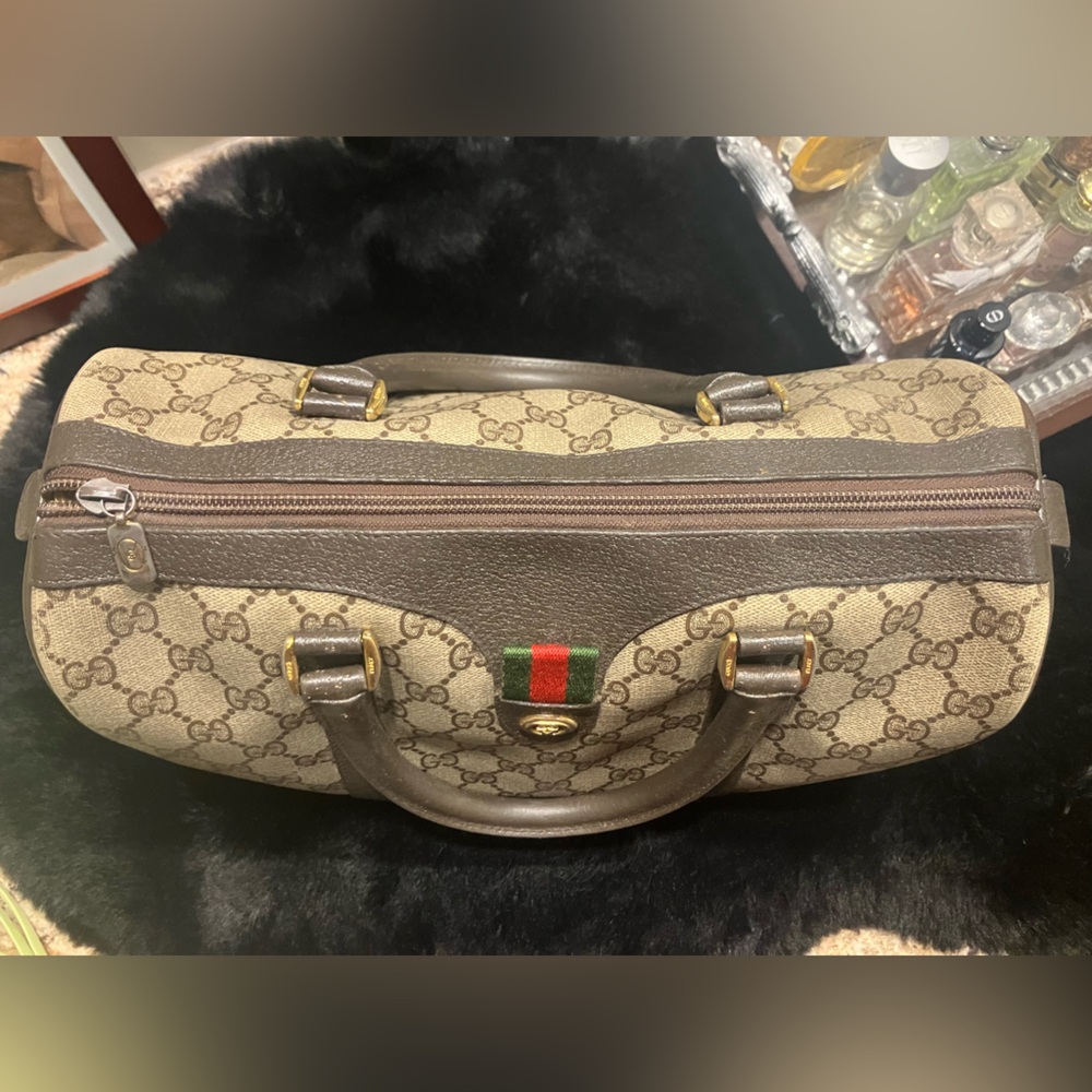 ❌❌SOLD ON FB❌❌🎀Vintage Gucci boston🎀 - Picture 5 of 15